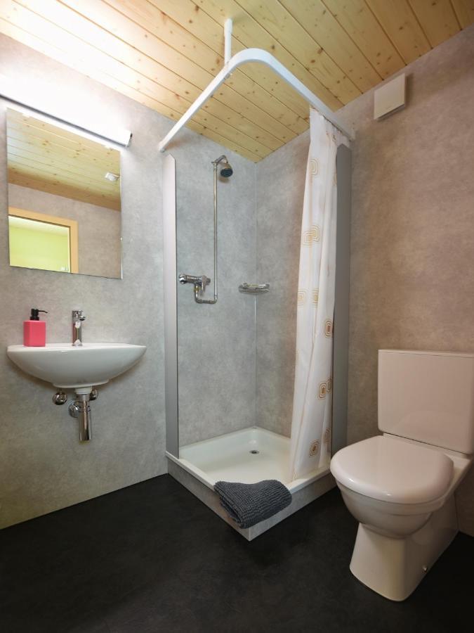 Albergue Schutzenbach Backpackers For Adults 18-34 Years Only *
