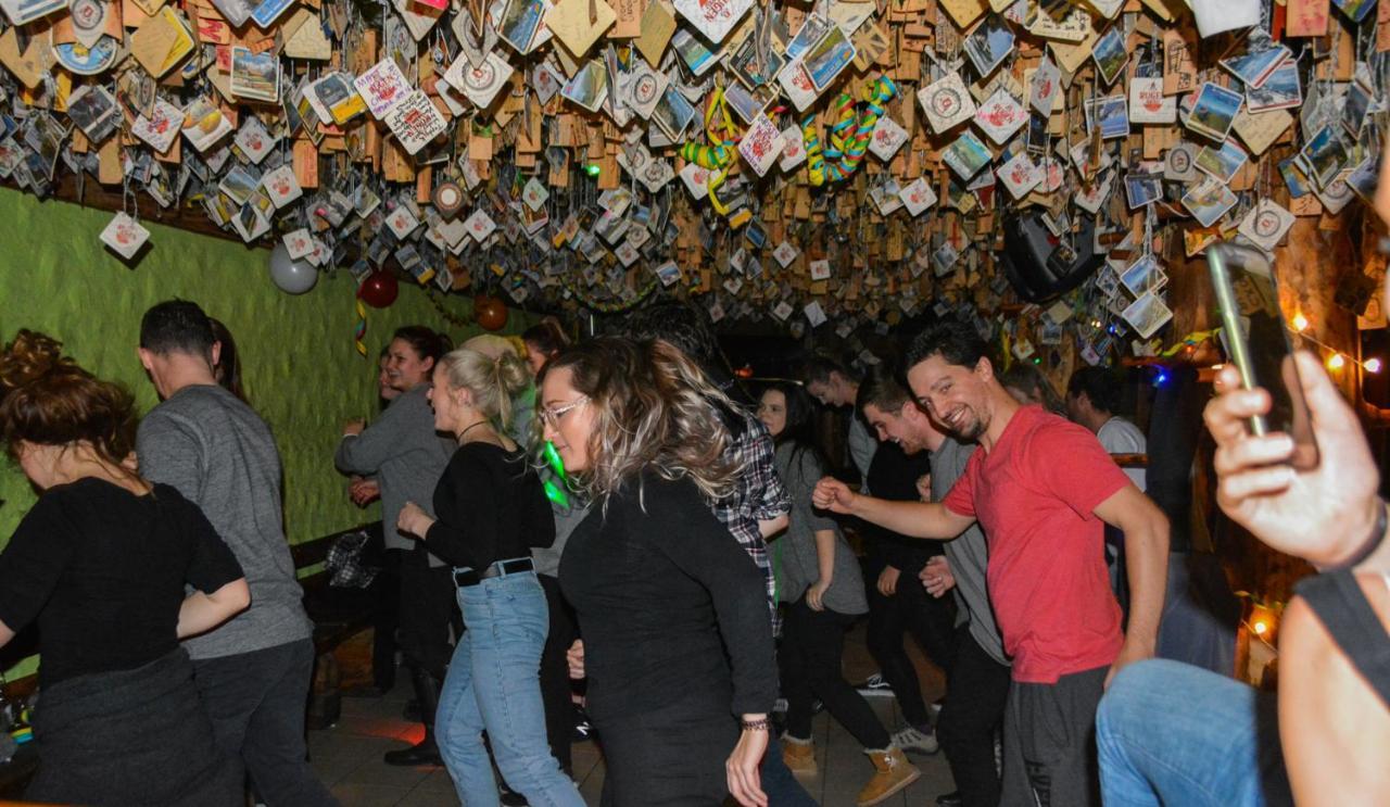 Schutzenbach Backpackers For Adults 18-34 Years Only